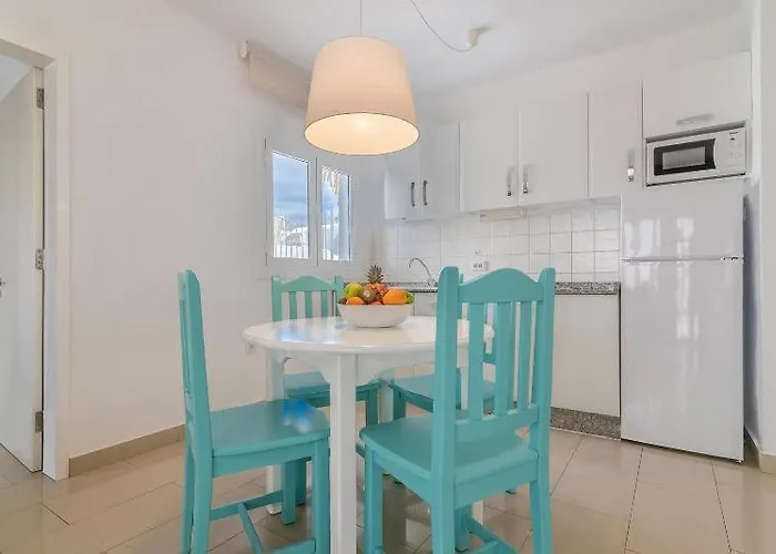 アパートホテル Parque Tropical En Lanzarote 2*