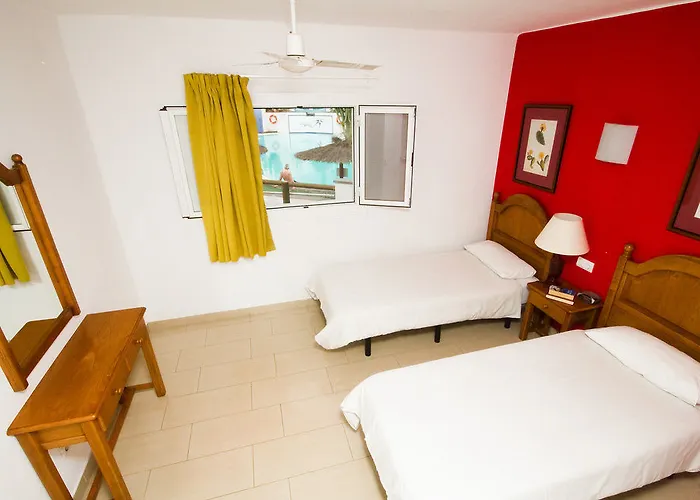 Aparthotel Parque Tropical En Lanzarote 2*
