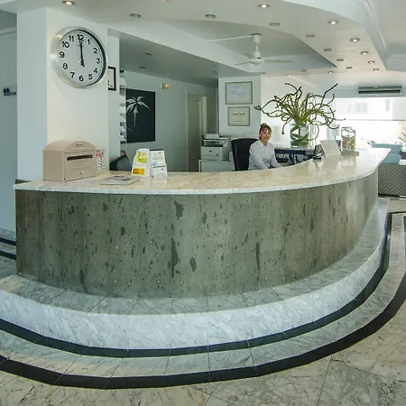 公寓式酒店 兰萨罗特热带公园公寓 2*