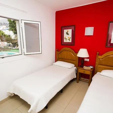 Parque Tropical En Lanzarote 2*