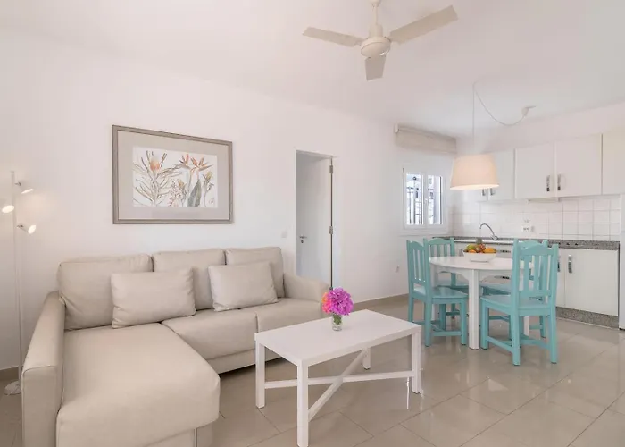 Parque Tropical En Lanzarote פוארטו דל כרמן