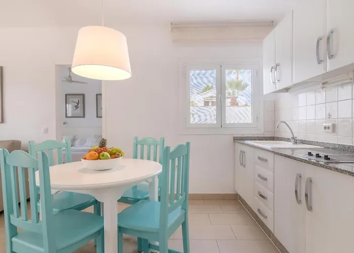 Aparthotel Parque Tropical En Lanzarote 2*