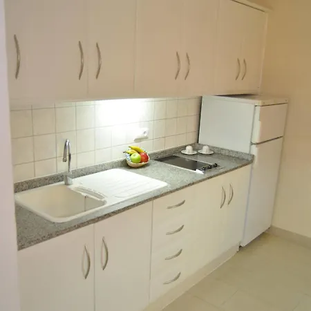 شقة فندقية Parque Tropical En Lanzarote 2*